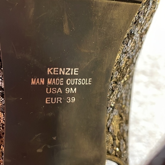 The Touch of Nina Black and Silver High Heels - Picture 4 of 5